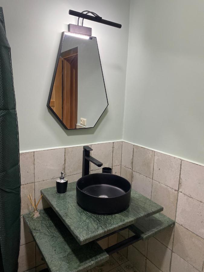 Guesthouse Shampriani 메스티아 외부 사진
