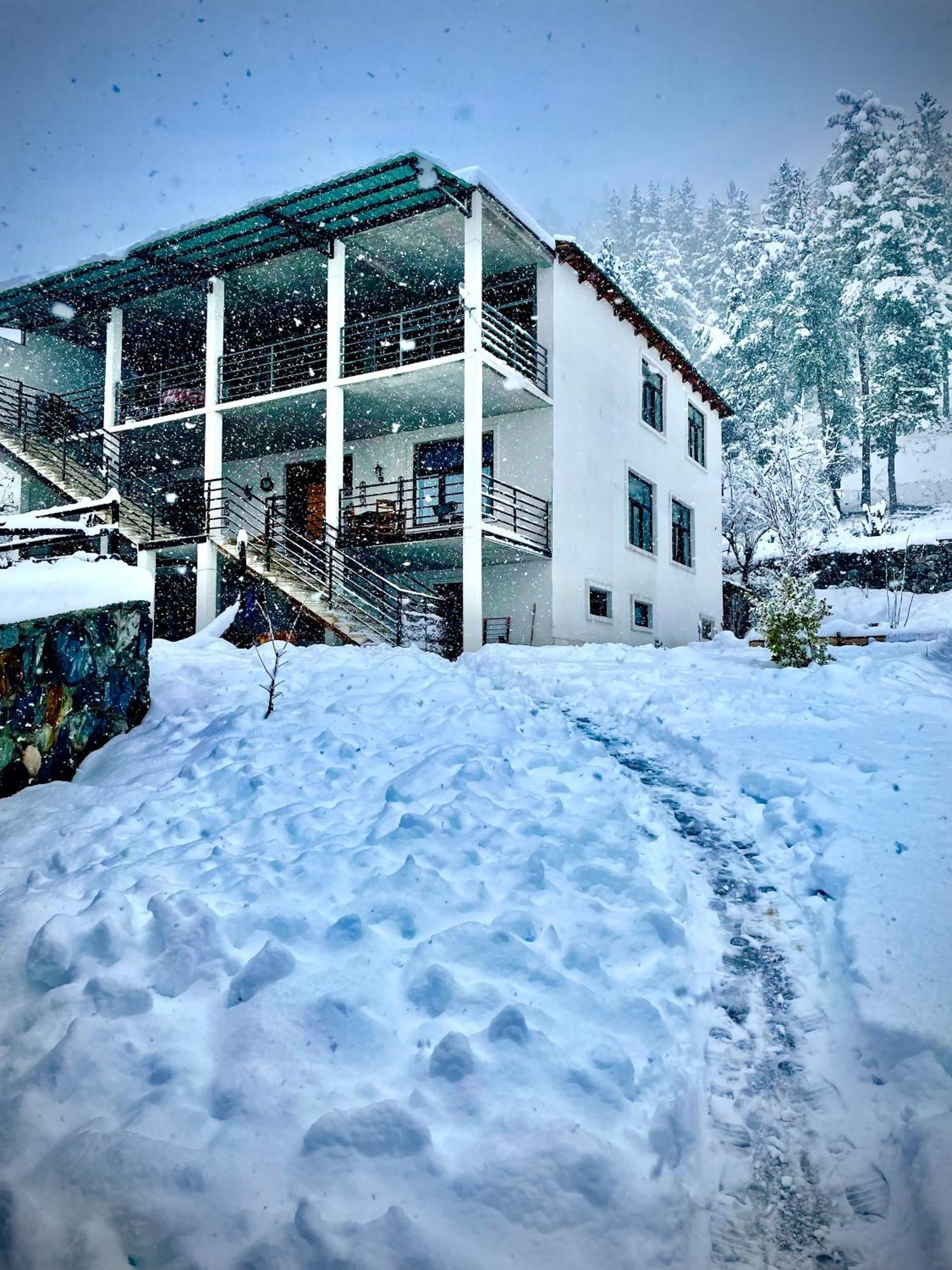 Guesthouse Shampriani 메스티아 외부 사진